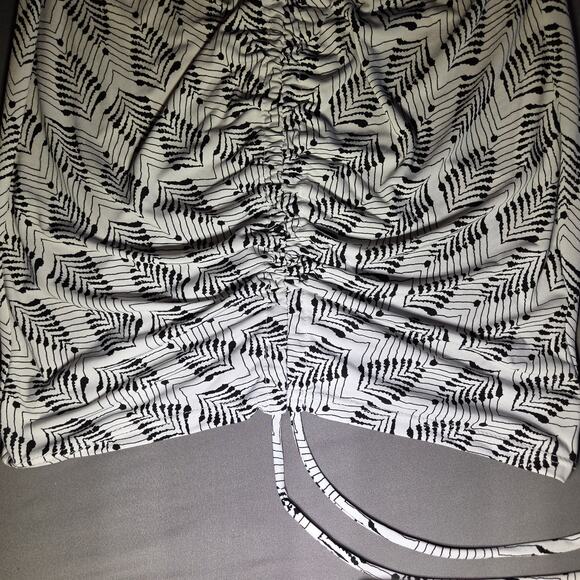 Misty Rose Black & White Bodycon Mini Dress. Size Small - Picture 4 of 6